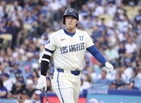 　３回、見逃し三振に倒れた大谷（共同）