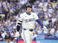 　３回、見逃し三振に倒れた大谷（共同）