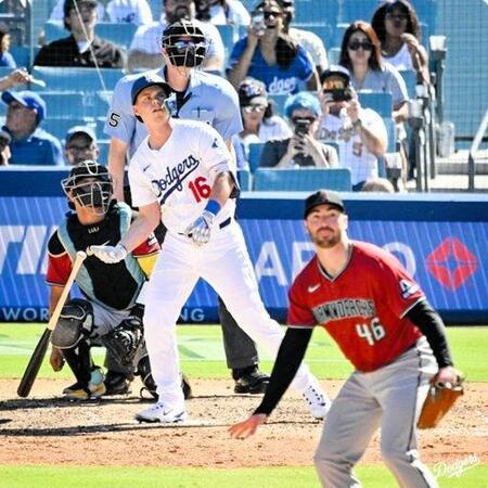 　９回、サヨナラアーチを放ったスミス（ロサンゼルス・ドジャース提供）