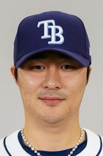 　金河成（キム・ハソン）