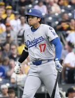 　１回、空振り三振に倒れた大谷（共同）