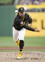 　ドジャース戦に先発したパイレーツのスキーンズ（共同）