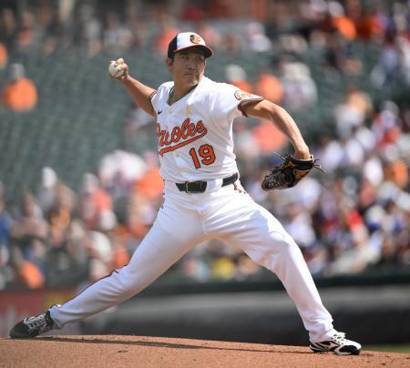 　ドジャース戦に先発したオリオールズ・菅野。３回０／３を投げ、７安打４失点で８敗目を喫した＝ボルティモア（共同）