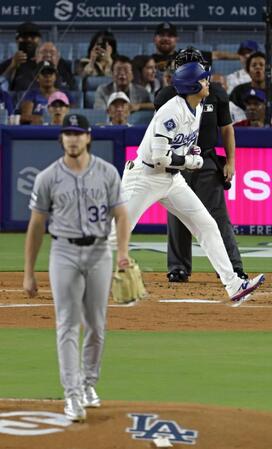 　１回、見逃し三振に倒れた大谷。投手ドーランダー（共同）