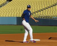 　試合前に走塁練習を行う大谷（撮影・小林信行）