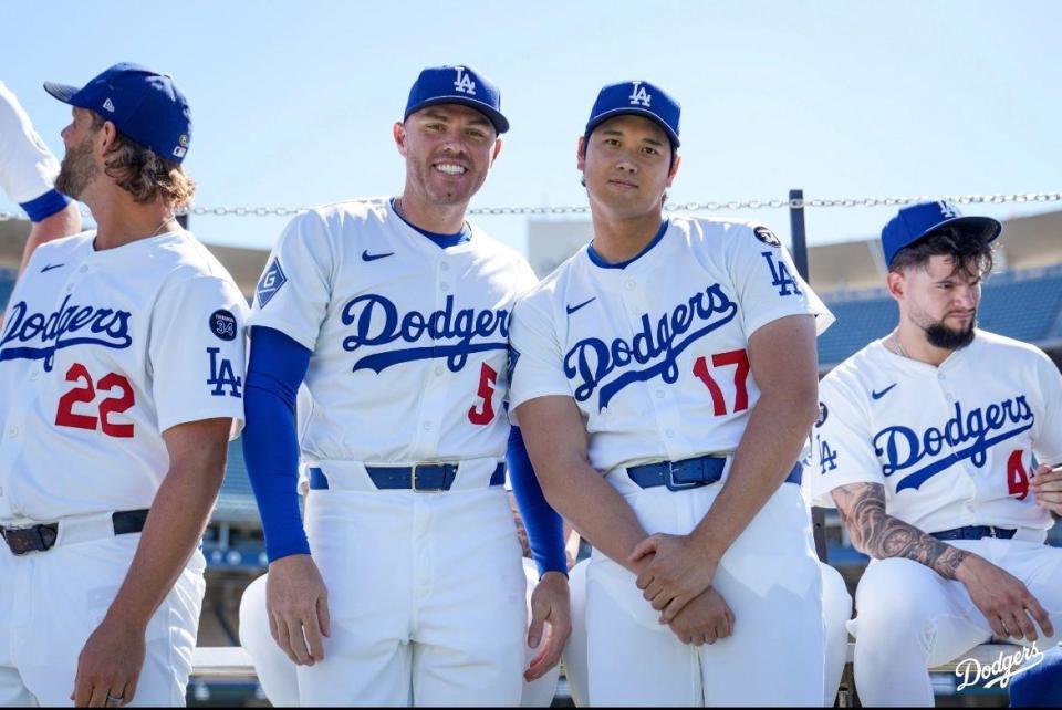 　フリーマンと大谷（ロサンゼルス・ドジャース提供）