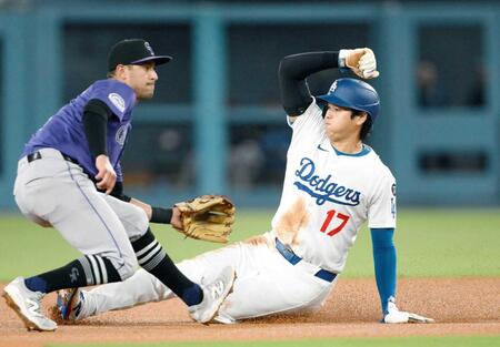 　３回、二盗を決めるドジャース・大谷（共同）