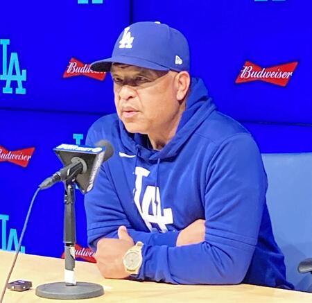 佐々木朗希 配置転換の可能性 ロバーツ監督示唆「すべての選択肢話し合う」