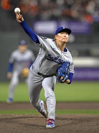 無双投球の要因?山本由伸 黒いメモ帳手にロートベットと白熱議論