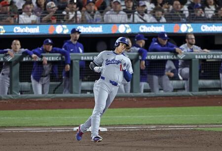 　ジャイアンツ戦の５回、中飛に倒れたドジャース・大谷（共同）