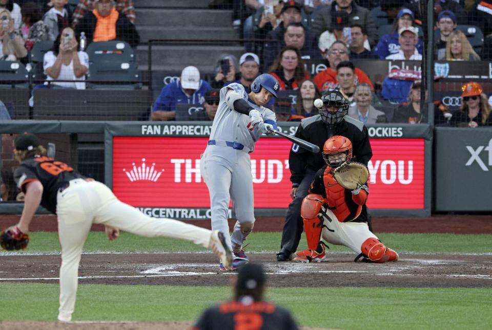 　３回、49号ソロを放つ大谷（共同）