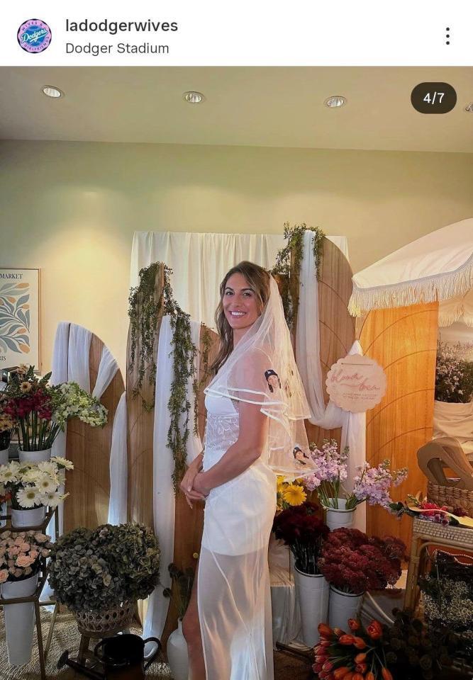 　グラスノーの婚約者・メーガンさん。ドジャーワイブスのインスタグラム（ｌａｄｏｄｇｅｒｗｉｖｅｓ）より