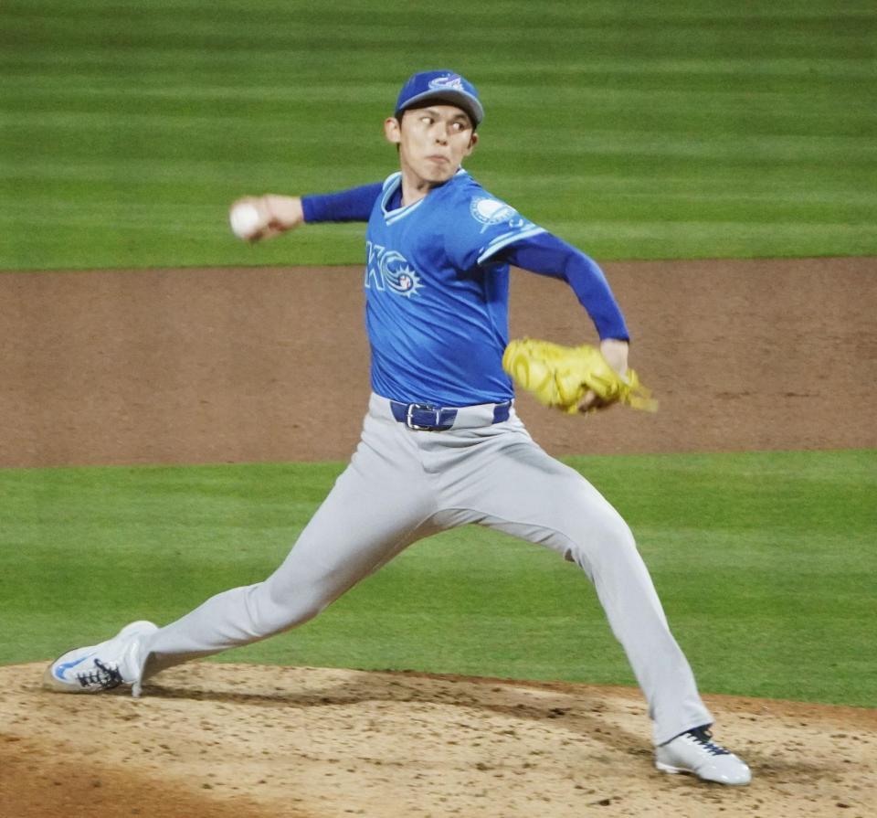 　マイナー３Ａで初めて救援登板した佐々木（共同）