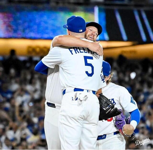 ロサンゼルス・ドジャース クレイトン・カーショウ MLB公式 引退