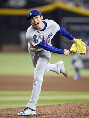 　７回に登板し、１回を無安打無得点に抑えた佐々木（共同）