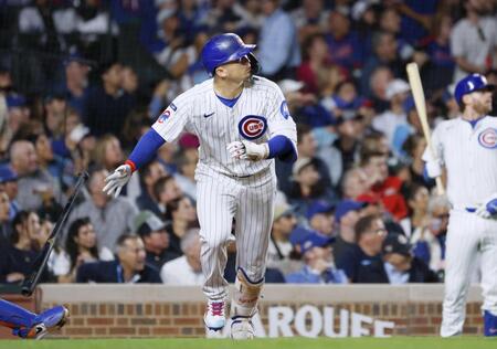 　メッツ戦の６回、２打席連続本塁打となる29号３ランを放つ鈴木（共同）