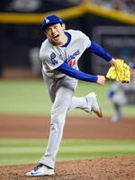 　ダイヤモンドバックス戦の７回に登板し、１回を無安打無得点に抑えたドジャース・佐々木（共同）