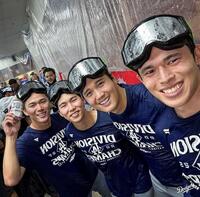 最高の笑顔を見せる山本由伸、金彗成、大谷翔平、佐々木朗希の４選手（ロサンゼルス・ドジャース提供）