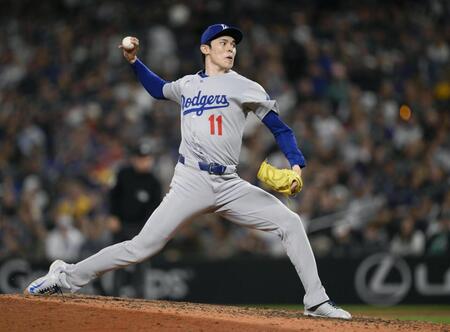 　７回に登板した佐々木（共同）