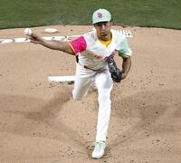 　ダイヤモンドバックス戦に先発したダルビッシュ（共同）