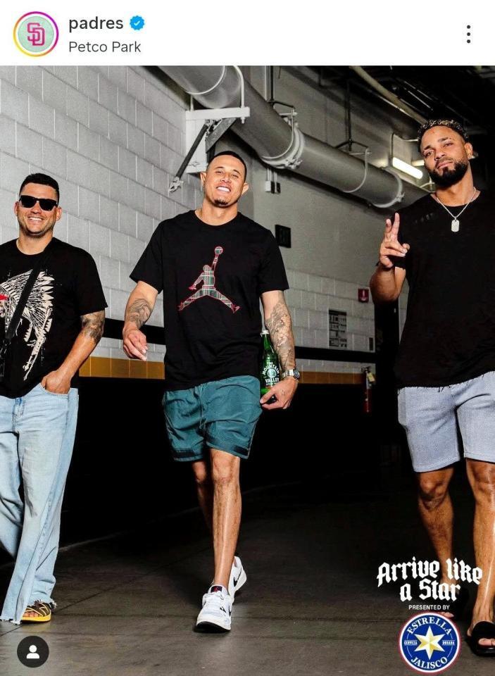 　球場入りするマチャドら。パドレスの球団公式インスタグラム（ｐａｄｒｅｓ）より
