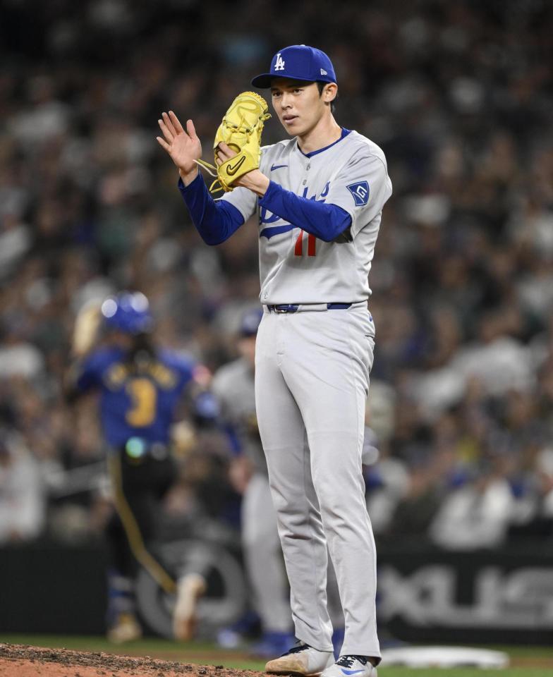 　７回、クロフォードを三ゴロに打ち取った佐々木（共同）