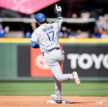 大谷翔平　最終戦で５５号！自己＆球団新　本塁打王争い１本及ばずも３安打固め打ち「いい感覚で迎えられる」