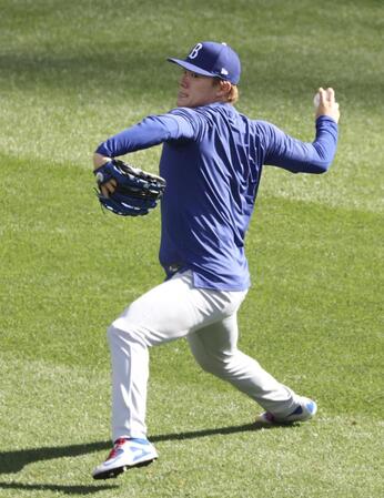 山本由伸は２戦目か　ＷＣＳ第１戦はロバーツ監督「スネルが濃厚」