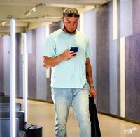 　球場入りするロハス（ロサンゼルス・ドジャース提供）