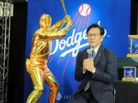 　大谷の等身大黄金像お披露目のイベントでトークショーを行った栗山英樹氏