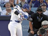 　レッズ戦の１回、先頭打者本塁打を放つ大谷（共同）