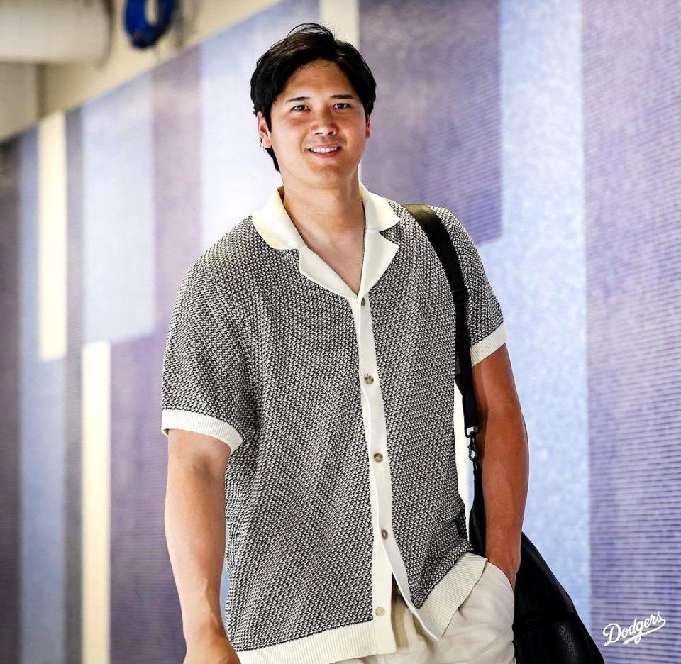 　球場入りする大谷（ロサンゼルス・ドジャース提供）