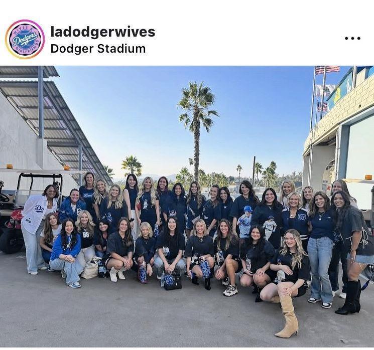ドジャーワイブスのインスタグラム（＠ｌａｄｏｄｇｅｒｗｉｖｅｓ）から