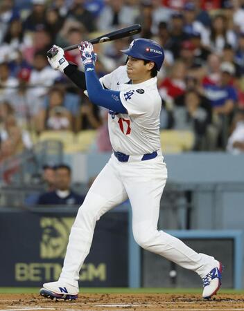 　レッズ戦の１回、一ゴロに倒れる大谷（共同）