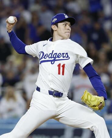 　レッズ戦の９回、登板した佐々木（共同）