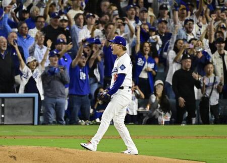 「泣ける」「これぞチームっていう光景を見た」仲間を救った山本由伸　ベンチ内の行動がファンの胸打つ