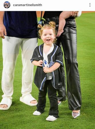 　カラさんのインスタグラム（ｃａｒａｍａｒｔｉｎｅｌｌｓｍｉｔｈ）より