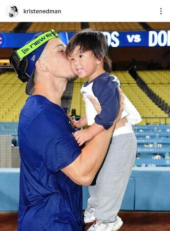 　クリステンさんのインスタグラム（ｋｒｉｓｔｅｎｅｄｍａｎ）より