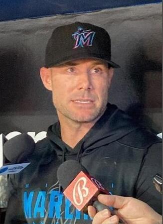 　スキップ・シューマッカー氏