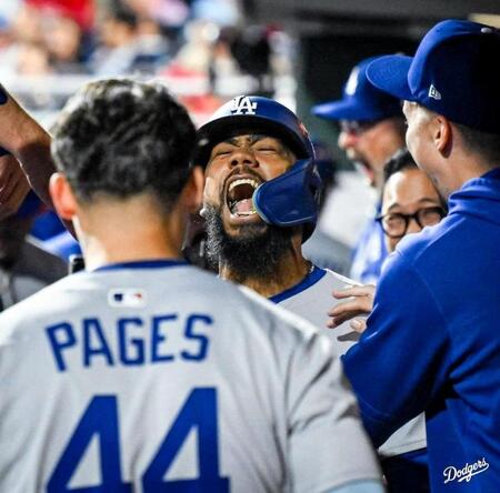 ドジャース　テオスカーが逆転３ラン！大谷翔平に勝利投手の権利プレゼント　何度も絶叫！敵地がシーンと静まりかえる