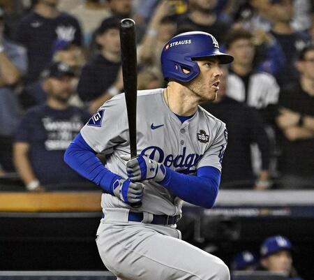 【動画】〝怠慢走塁〟の汚名返上！テオスカーが華麗なスライディングで先制ホーム