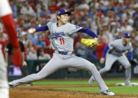 　フィリーズ戦の９回２死から登板し、セーブを挙げた佐々木（共同）