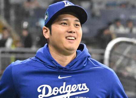 敵軍マスコットの挑発受けた大谷翔平　試合後に２ショ投稿　今シリーズ初安打となる４点目の適時打で勝利に貢献