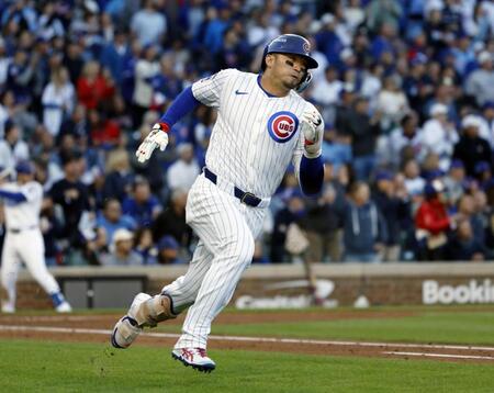 　３回、二塁打を放って走る鈴木（共同）