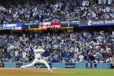 　先発した山本（共同）