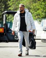 　球場入りするロハス（ロサンゼルス・ドジャース提供）