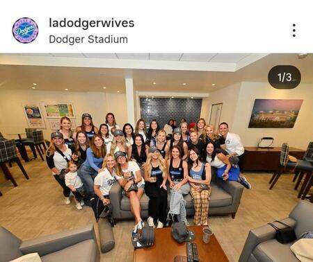 ドジャーワイブスのインスタグラム（＠ｌａｄｏｄｇｅｒｗｉｖｅｓ）から