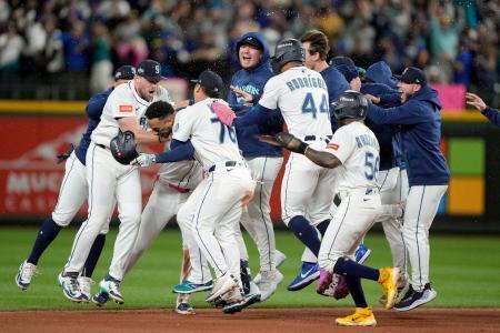 マリナーズが地区シリーズ突破　ナ・リーグの第５戦は１２日