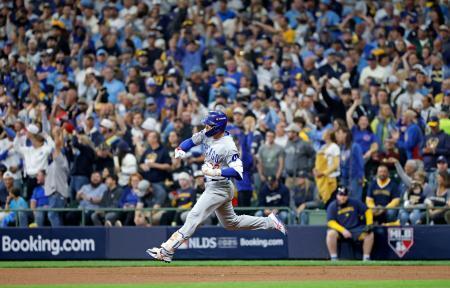 鈴木が本塁打もカブス敗退　ドジャースの相手はブルワーズ