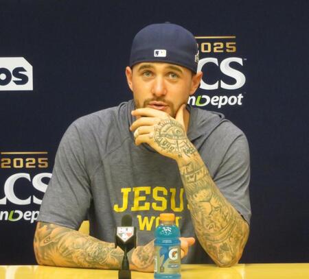 ドジャースとの総年俸格差は３倍　「一般庶民対ハリウッドスター」米記者の“失礼質問”にブルワーズ選手「どれだけ稼いでるかなんて関係ない」